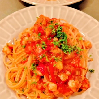 海老とベーコンと蓮根のフレッシュトマトソースパスタ